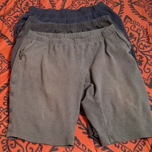 Lot Of 7 Lands' End Women's Capris - Black, Gray, Navy